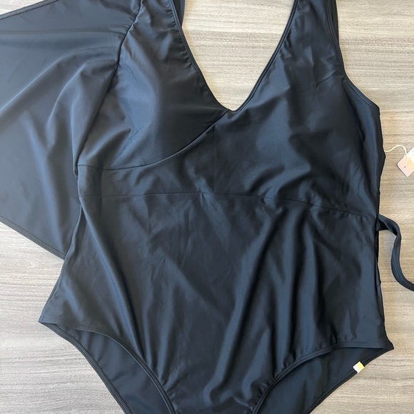 Summersalt The Perfect Wrap One-Piece - Picture 4 of 8